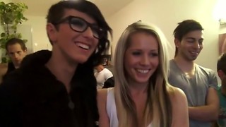 Zcech blonde gets her pussy jizzed